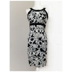 WHITE HOUSE BM instantly sliming dress